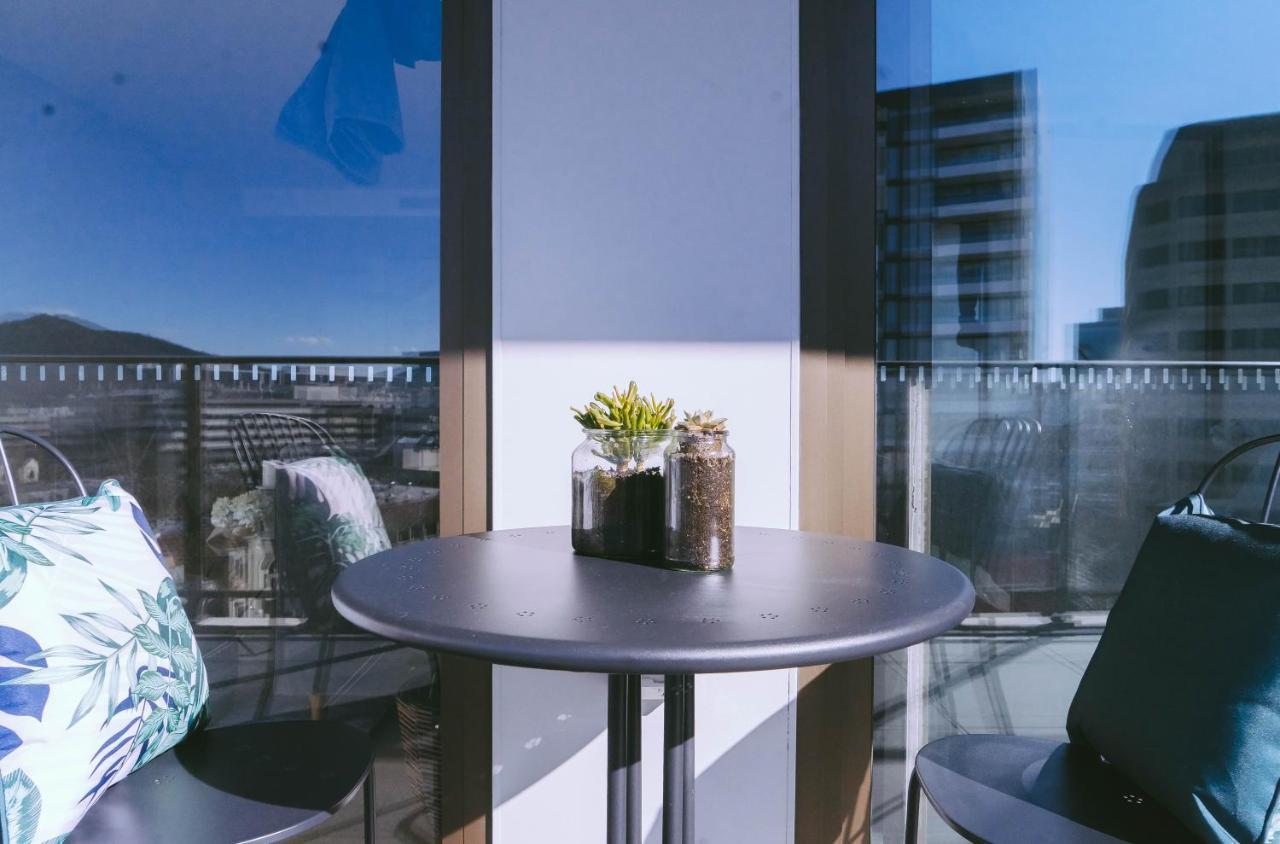 Capitol Executive Apartment On London Circuit Canberra Exterior foto